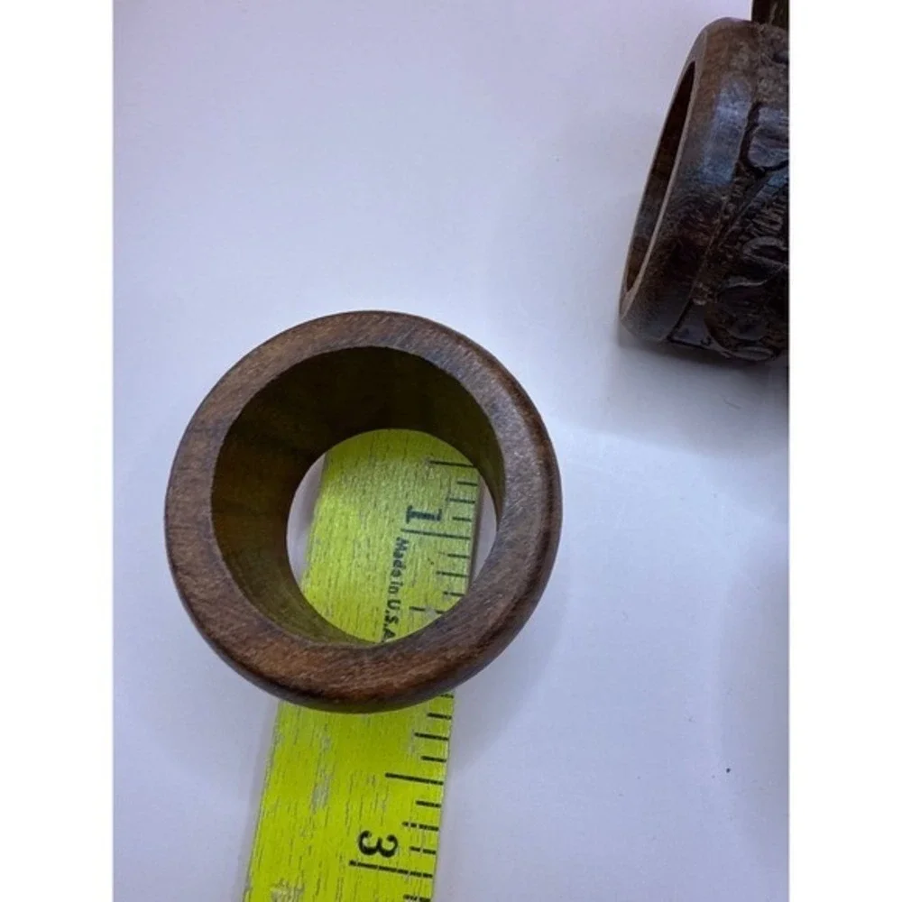Hand Carved Wood Napkin Rings Various Lot‎ Set Rustic Home Decor Giraffe